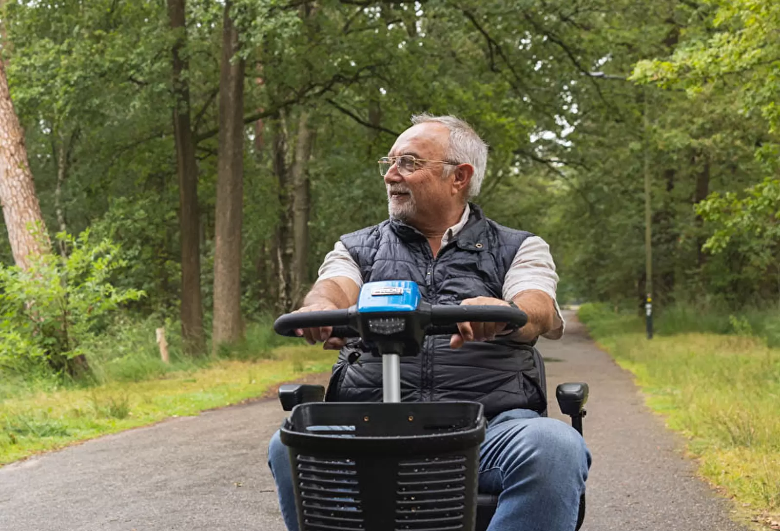 Scootmobiel op pad