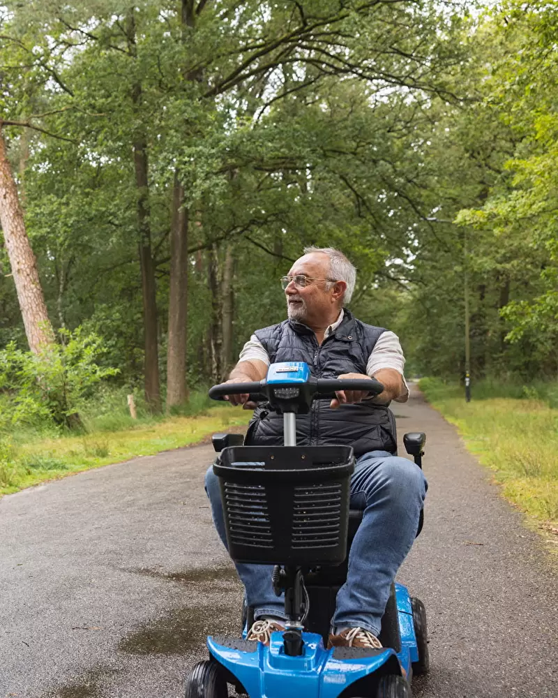 Scootmobiel op pad
