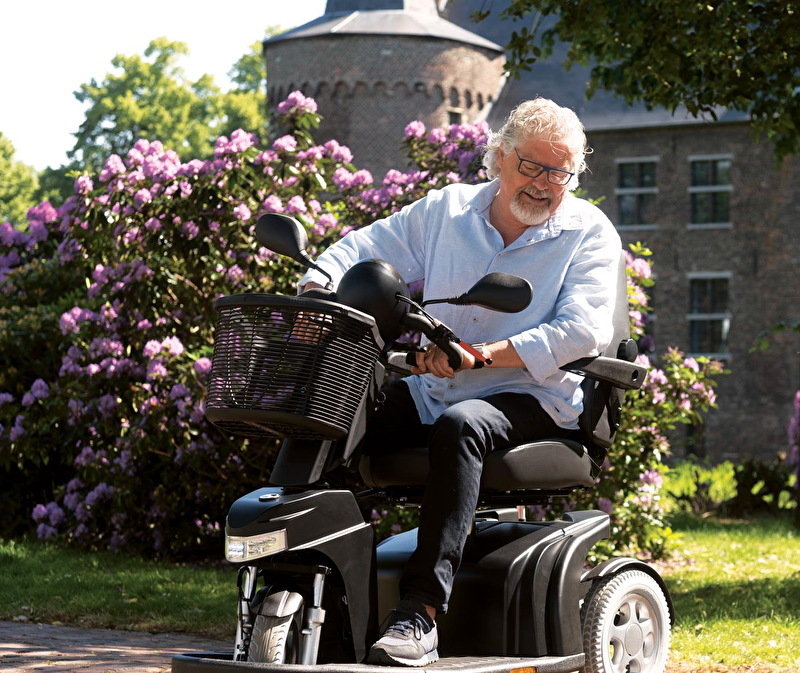 scootmobiel met drie wielen